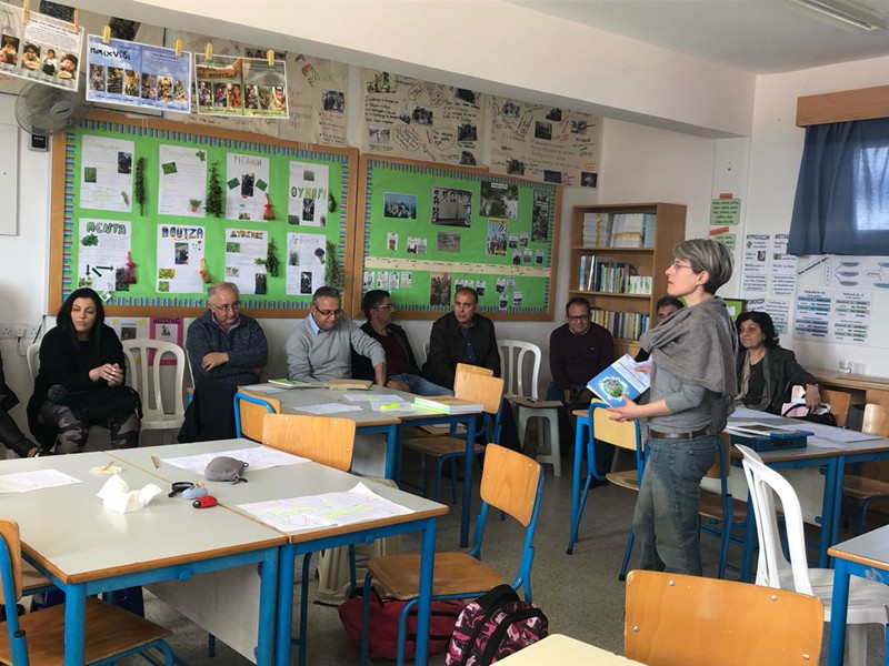 Εξωραϊσμός της σχολικής αυλής μέσω της μείωσης των απορριμμάτων και της δημιουργίας χώρων πρασίνου