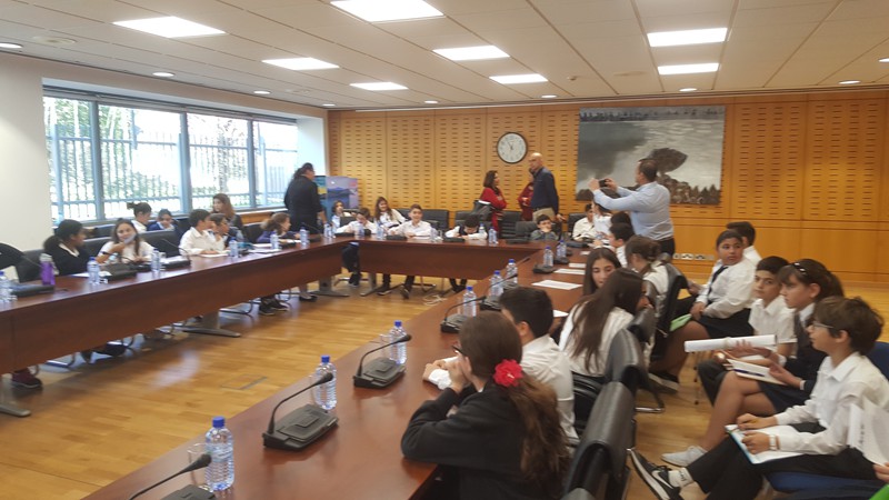 Τα παιδιά παίρνουν το λόγο και συζητούν στη Βουλή για τις κλιματικές αλλαγές