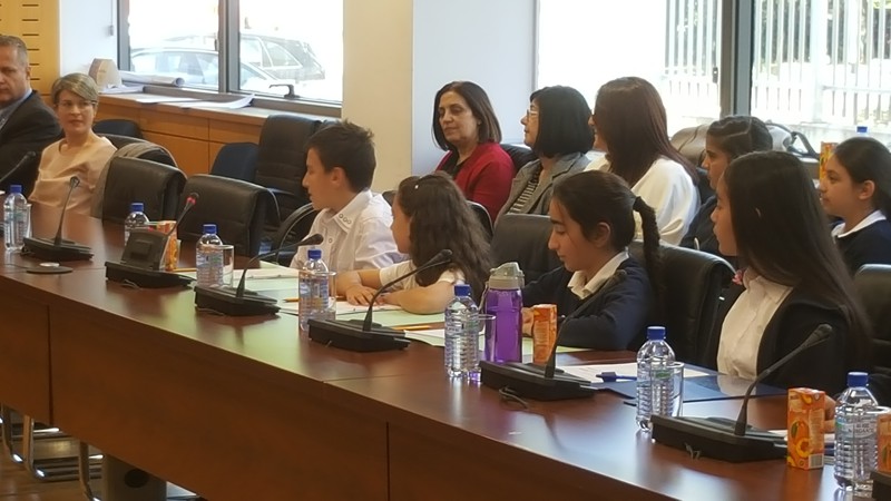 Τα παιδιά παίρνουν το λόγο και συζητούν στη Βουλή για τις κλιματικές αλλαγές