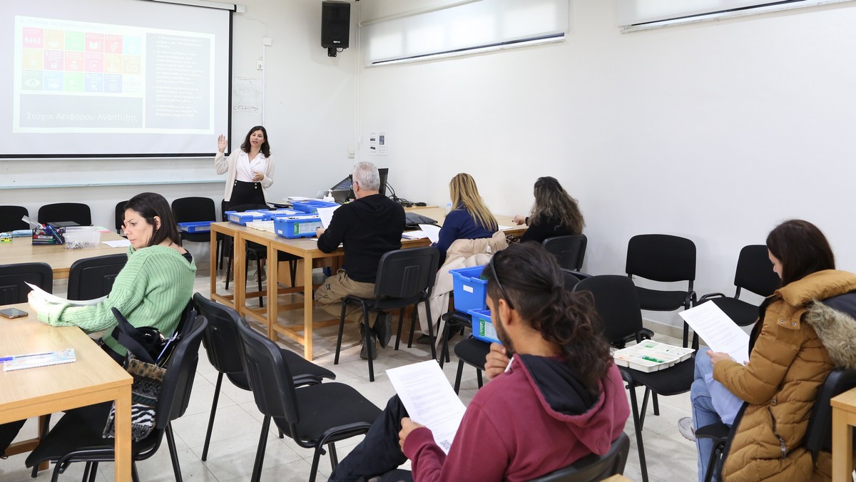 Μετασχηματίζοντας το σχολείο μας σε αειφόρο σχολείο: Δίνοντας έμφαση στο «Ε» και το «Τ» , 1ο  Παγκύπριο Συνέδριο Scientix