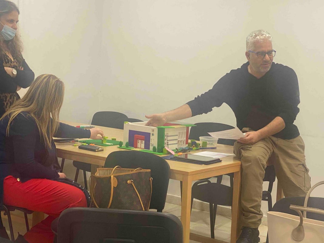 Μετασχηματίζοντας το σχολείο μας σε αειφόρο σχολείο: Δίνοντας έμφαση στο «Ε» και το «Τ» , 1ο  Παγκύπριο Συνέδριο Scientix